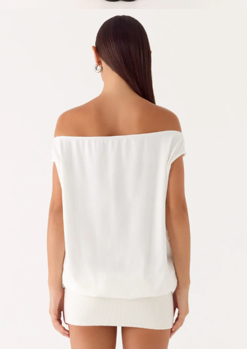 Nur heute 70 % Rabatt auf das Leighken Strick-Minikleid