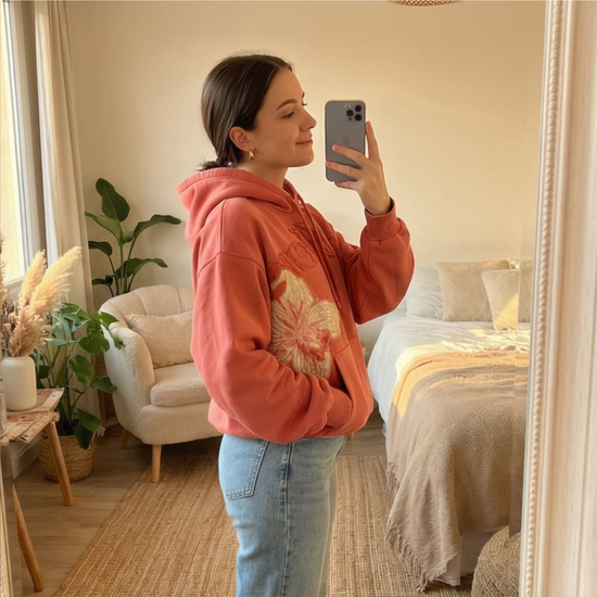 Profitez aujourd'hui seulement d'une réduction de 70 % sur le sweat à capuche Bloom Script